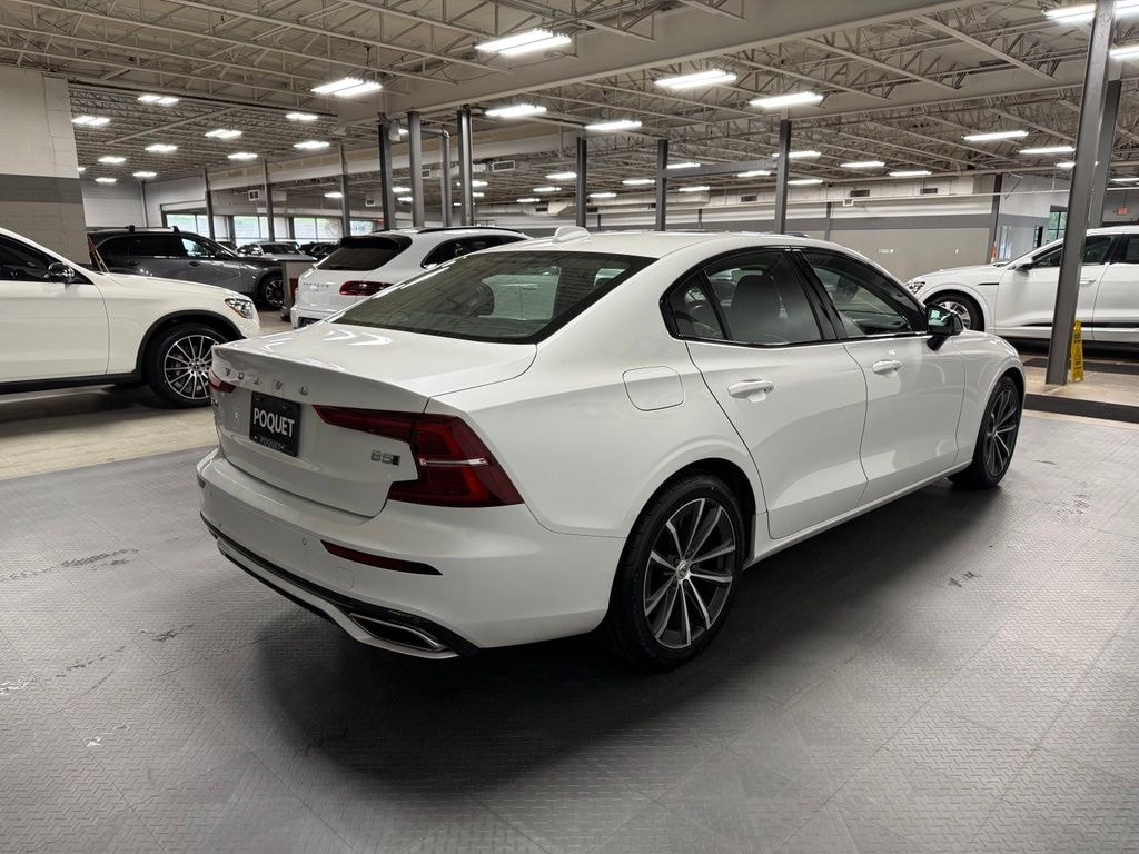 Used 2022 Volvo S60 B5 Momentum Sedan