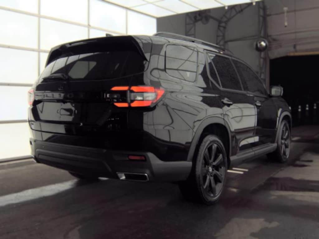 Used 2025 Honda Pilot Black Edition SUV