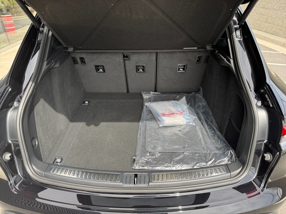 2026 Porsche Macan T - Photo 17