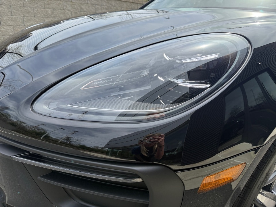 2026 Porsche Macan T - Photo 13