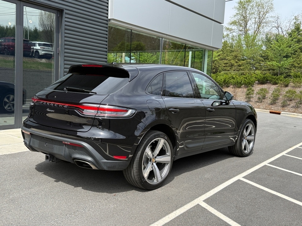 2026 Porsche Macan T - Photo 7