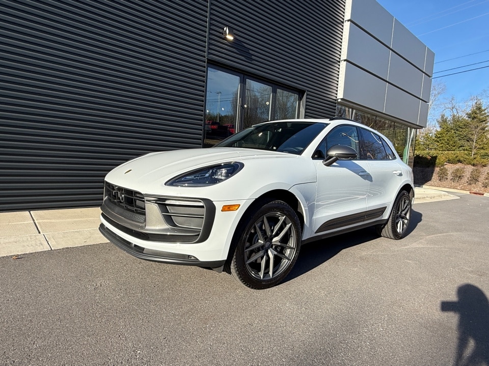 2025 Porsche Macan T