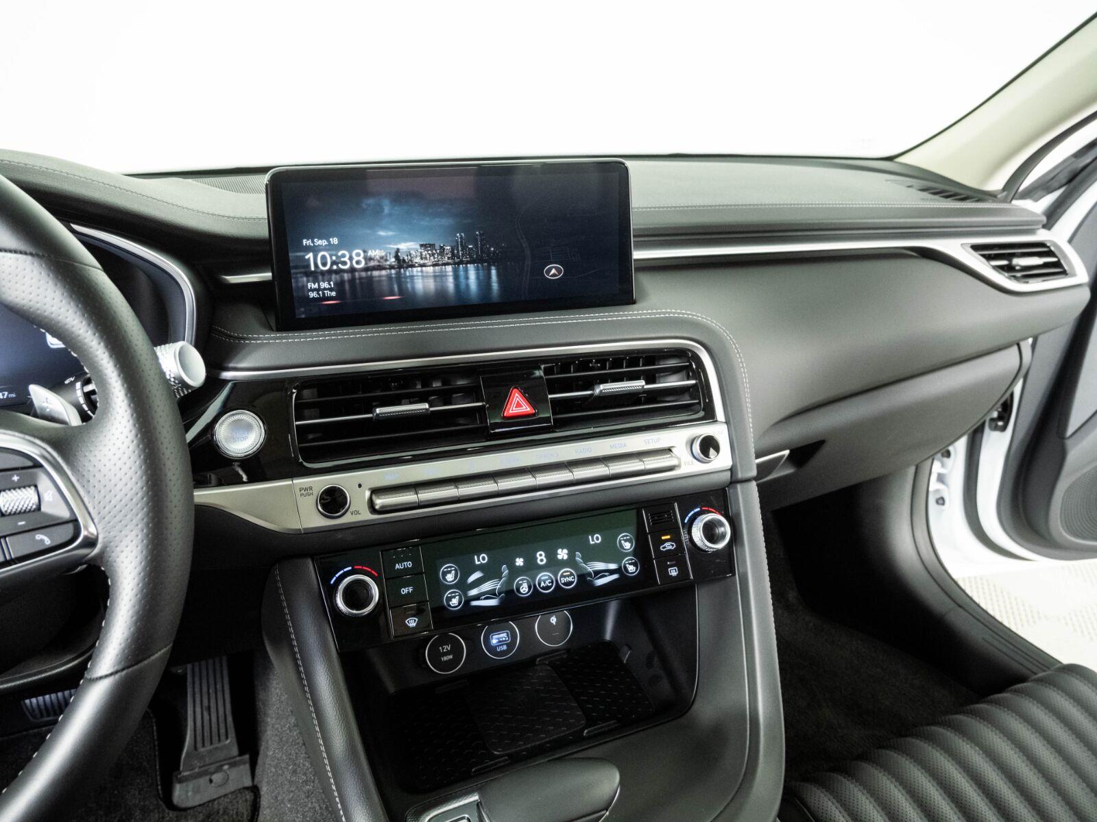 2026 GENESIS G70 Prestige - Photo 13