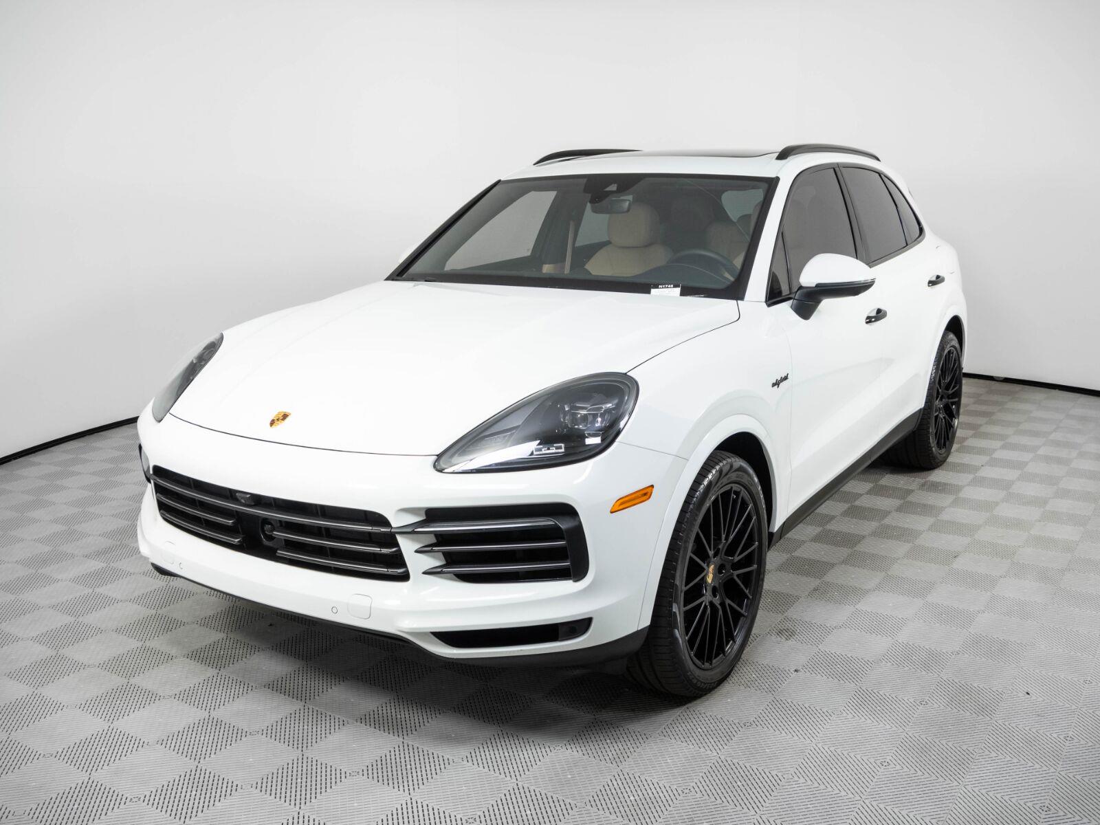 Certified 2023 Porsche Cayenne Platinum Edition E-Hybrid SUV