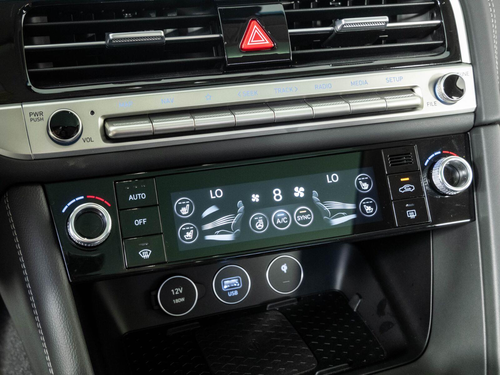2026 GENESIS G70 Prestige - Photo 16