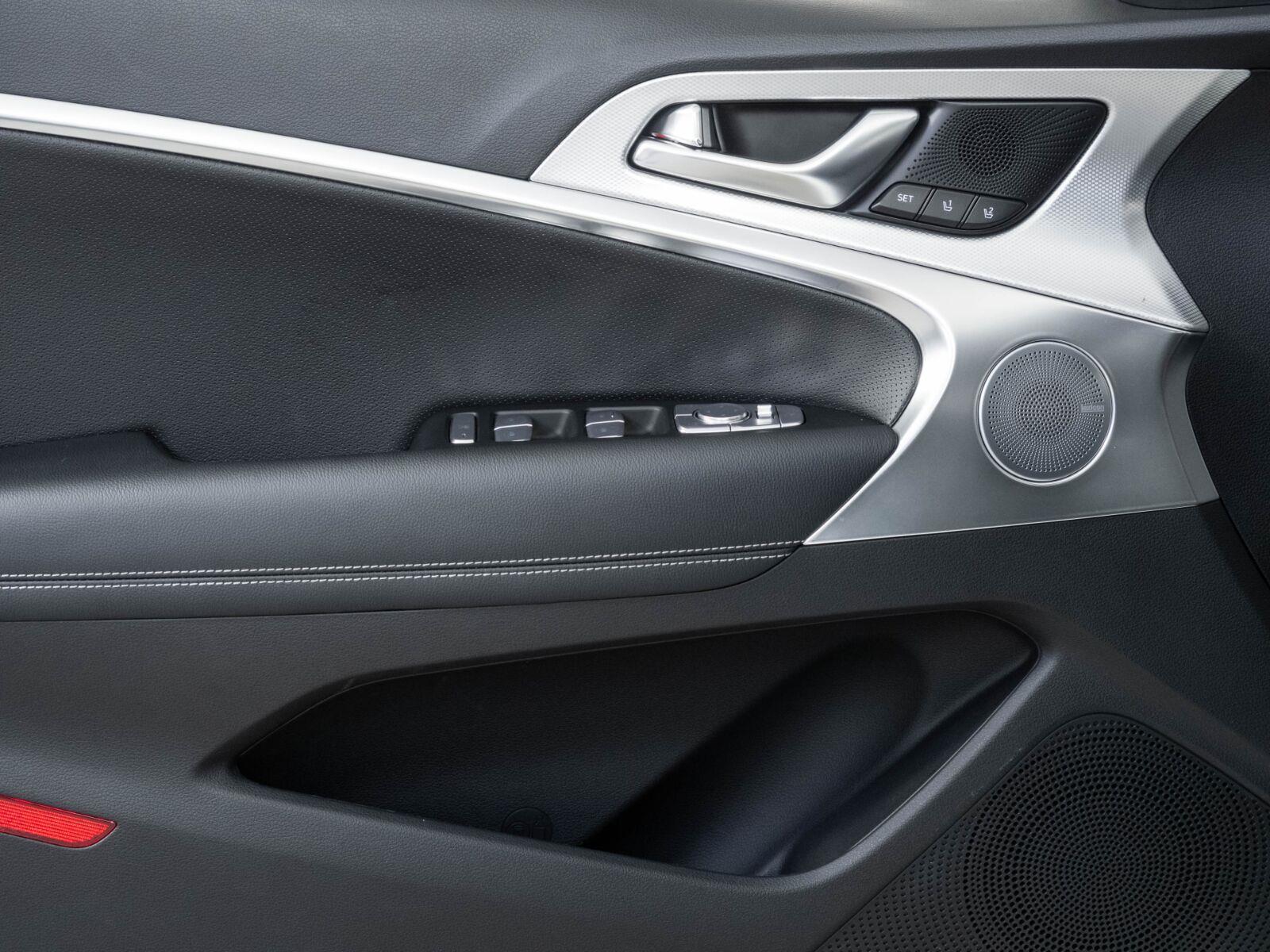 2026 GENESIS G70 Prestige - Photo 6