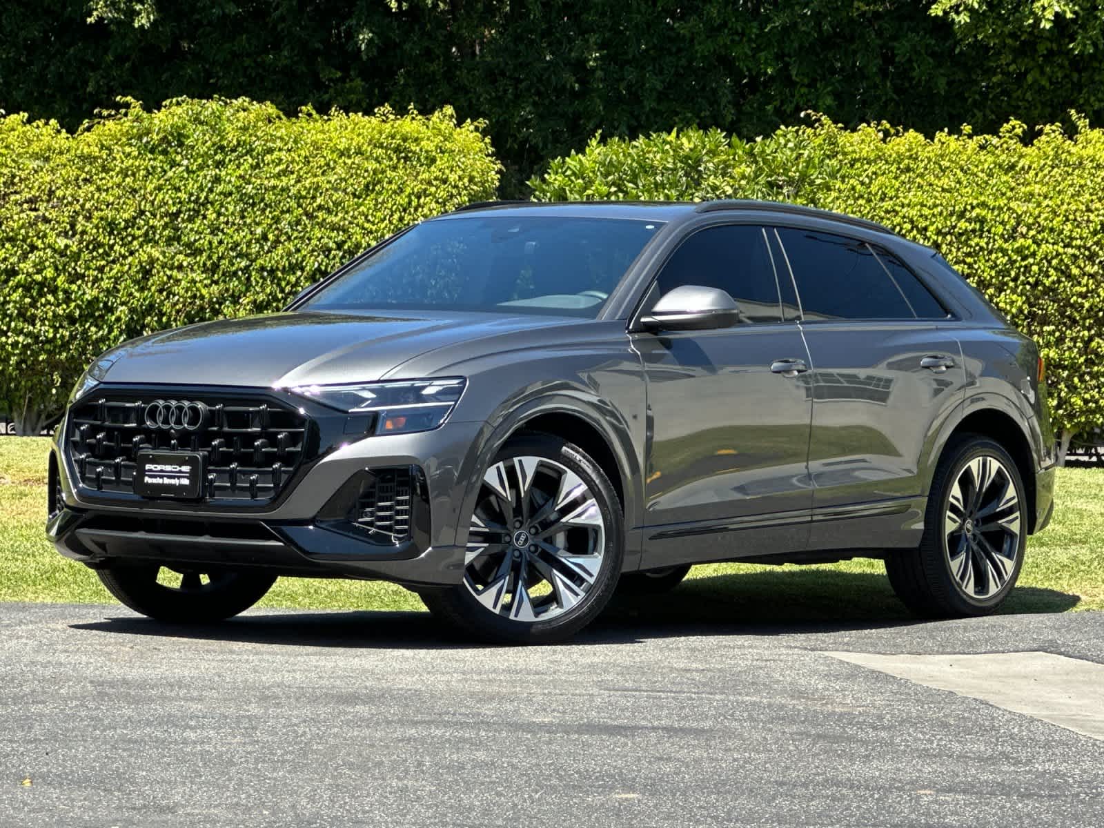 2025 Audi Q8