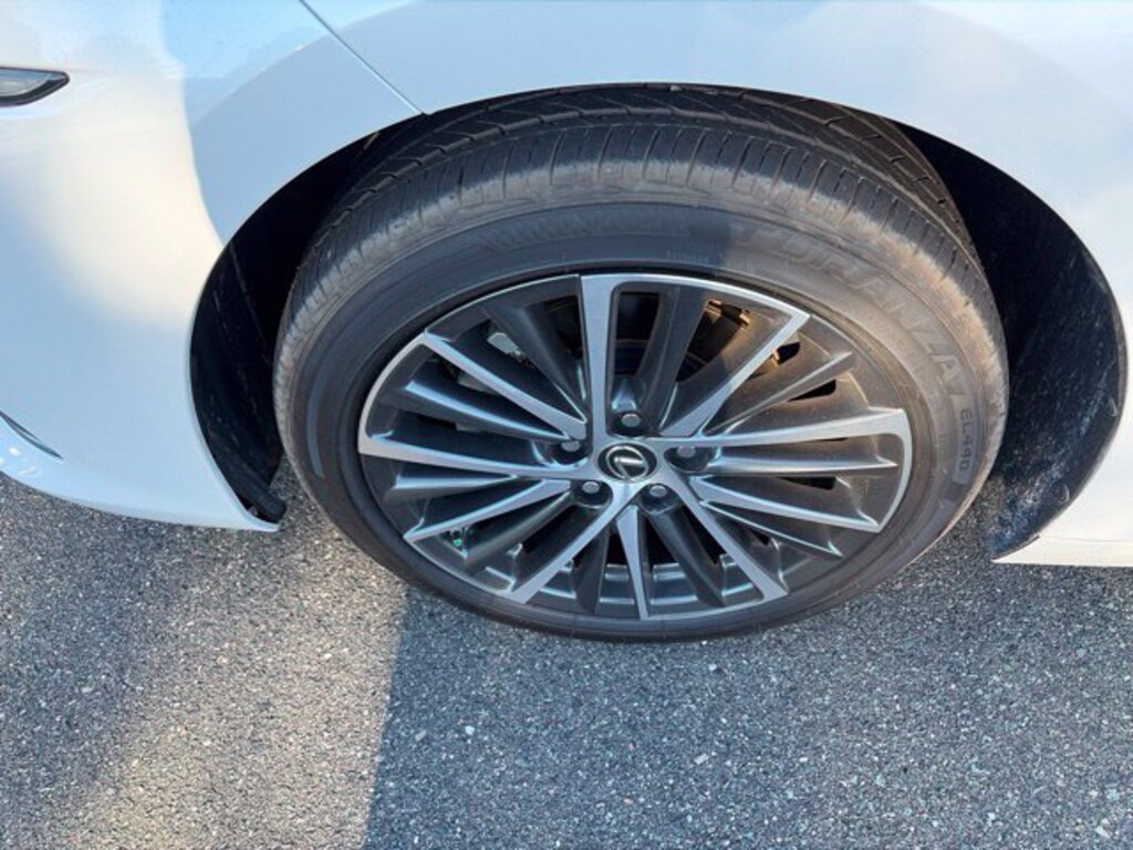 Used 2023 Lexus ES 250 Sedan