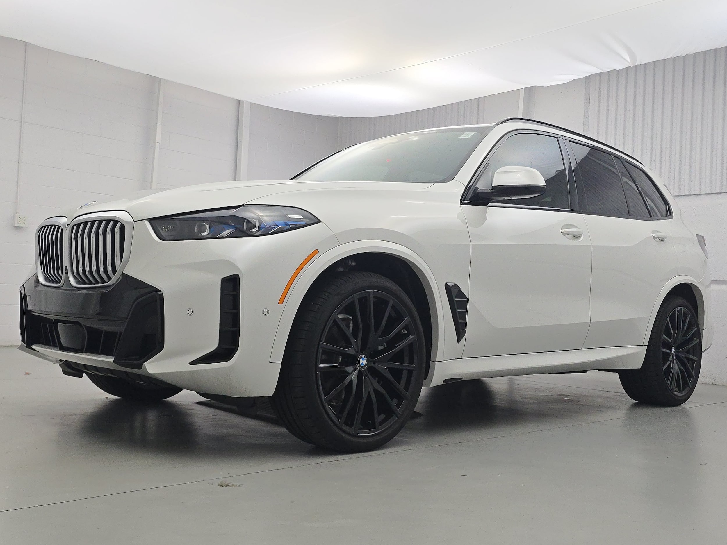 2025 BMW X5 40i