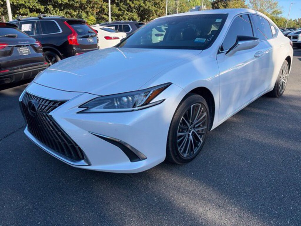 Used 2023 Lexus ES 250 Sedan