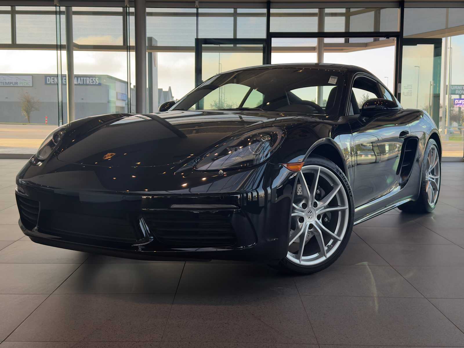 2025 Porsche 718
