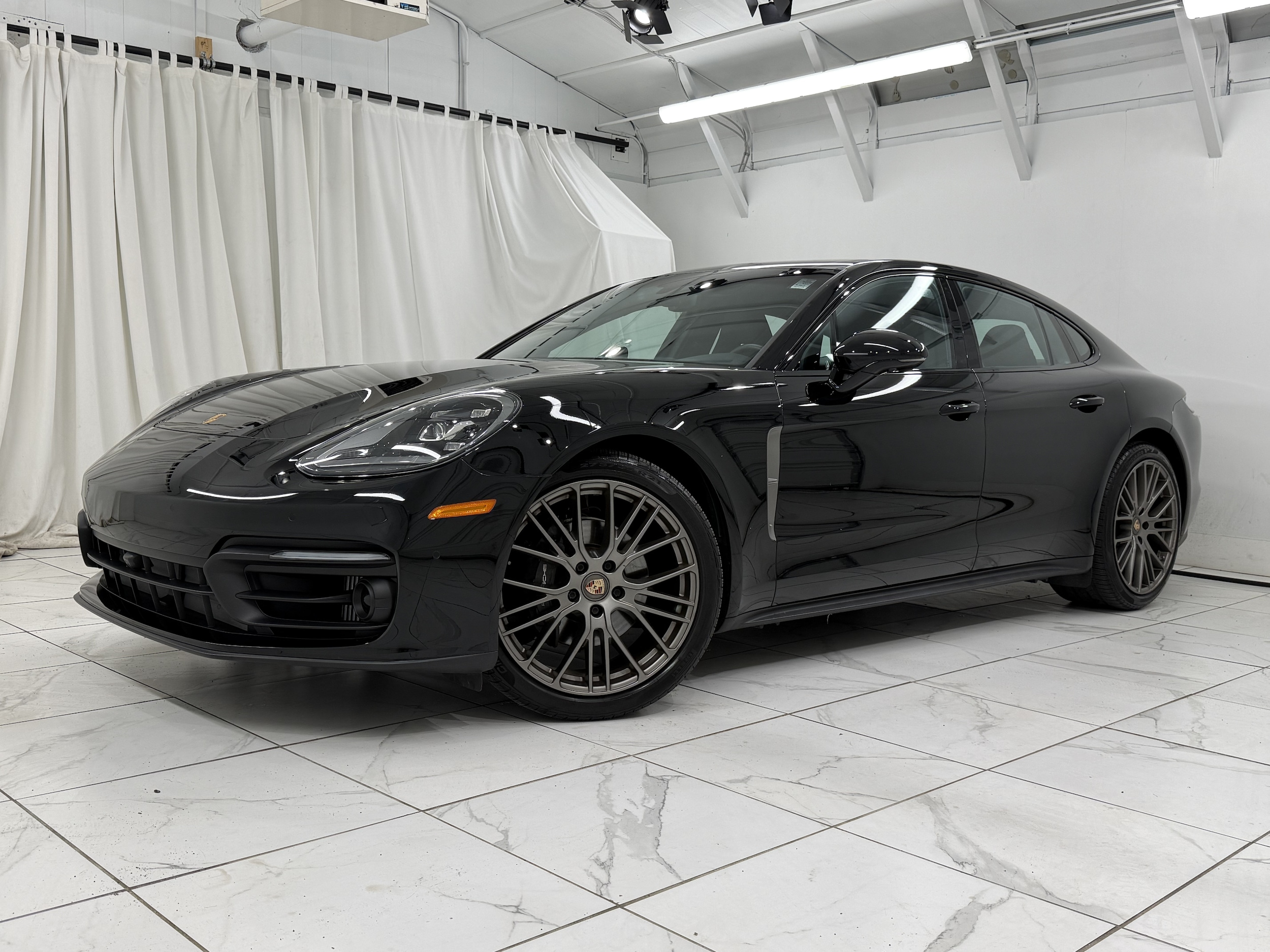 2023 Porsche Panamera Platinum Edition