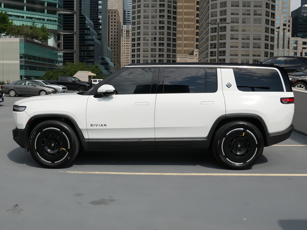 Used 2025 Rivian R1S Adventure with VIN 7PDSGBBA3SN051156 for sale in Chicago, IL