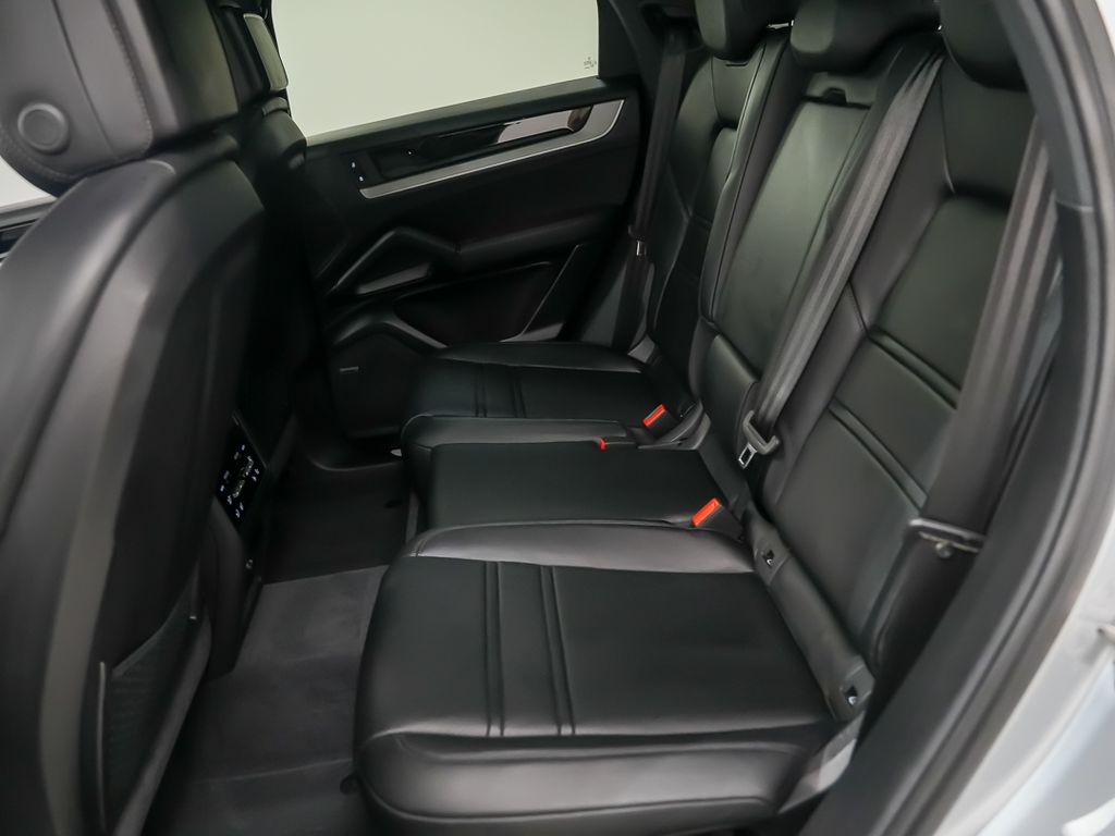 2026 Porsche Cayenne Coupe S - Photo 17