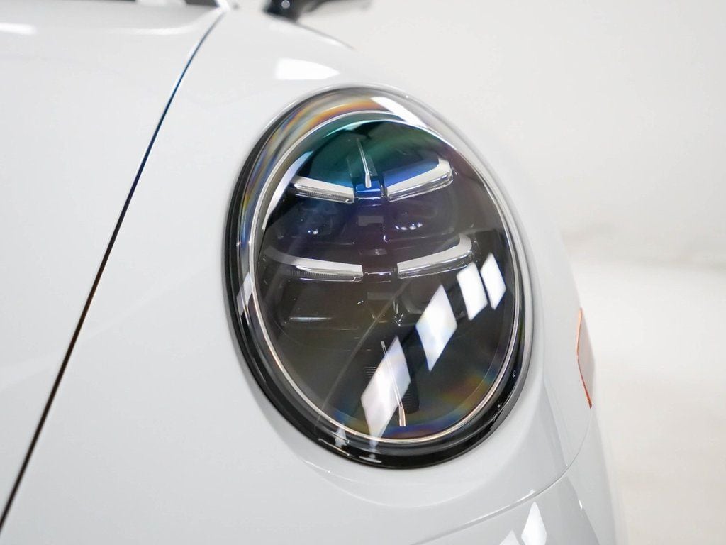 2026 Porsche 911 S - Photo 6