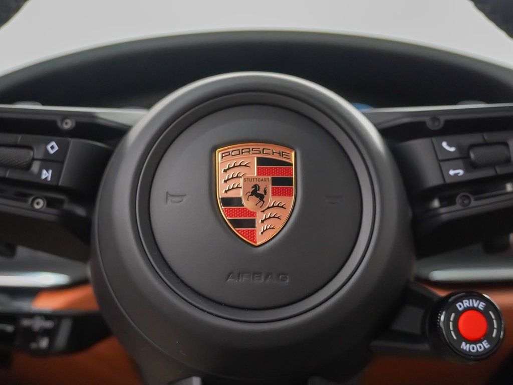 2026 Porsche 911 S - Photo 24