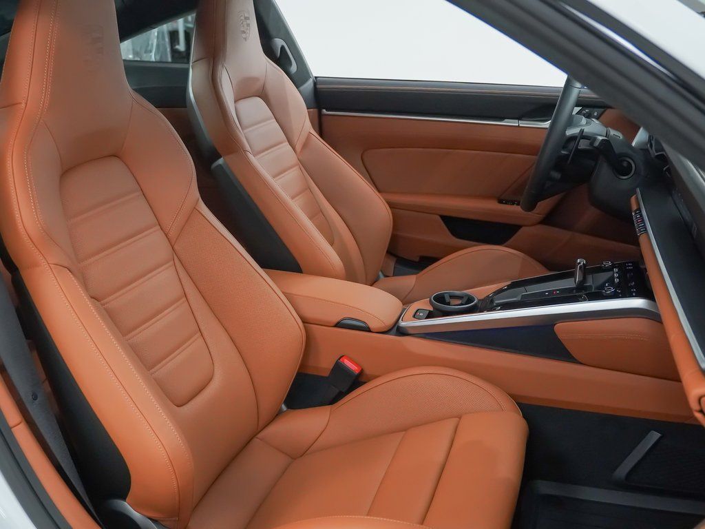 2026 Porsche 911 S - Photo 17