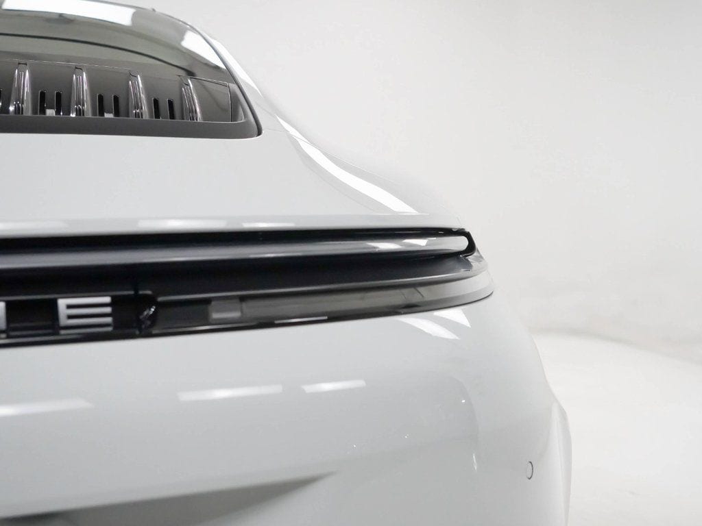 2026 Porsche 911 S - Photo 12
