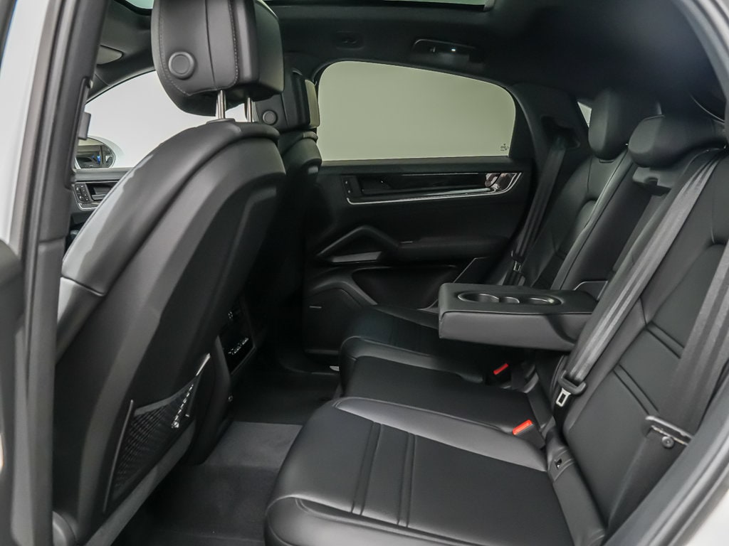2026 Porsche Cayenne Coupe S - Photo 17