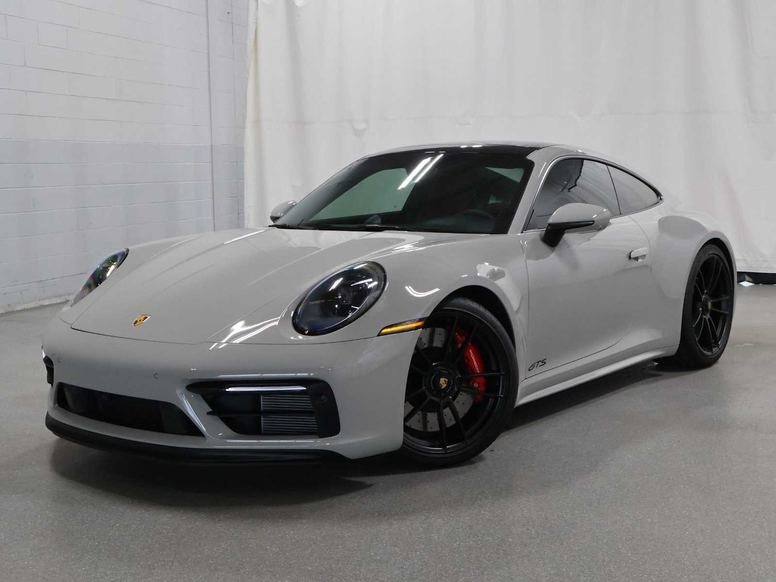 2024 Porsche 911 GTS
