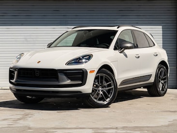 2026 Porsche Macan T T SUV