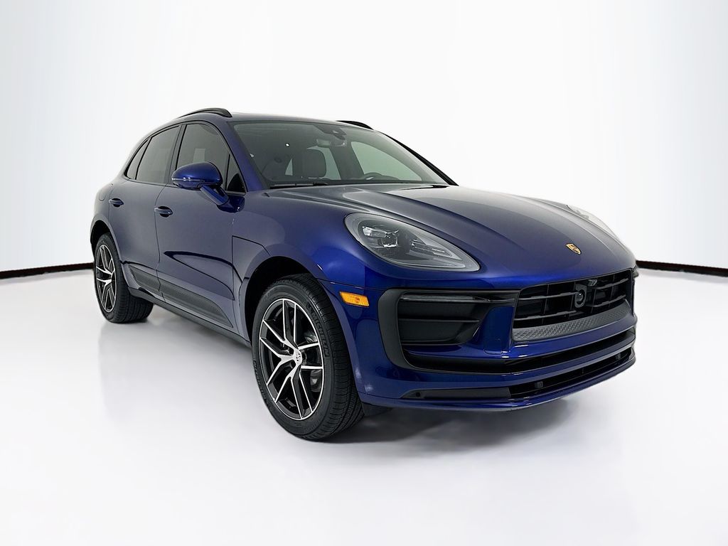2026 Porsche Macan T - Photo 7