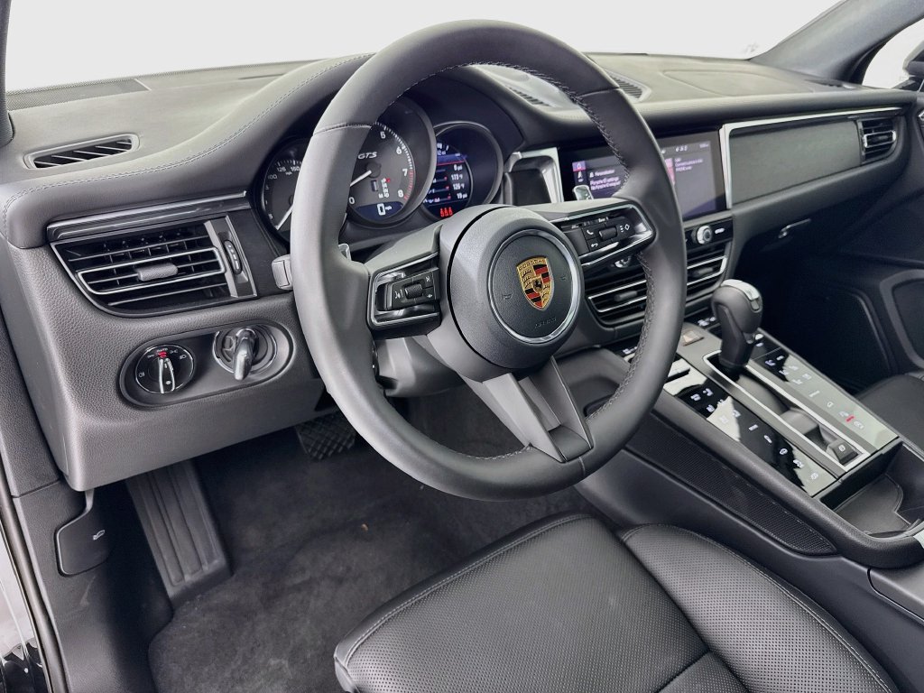 New 2026 Porsche Macan SUV