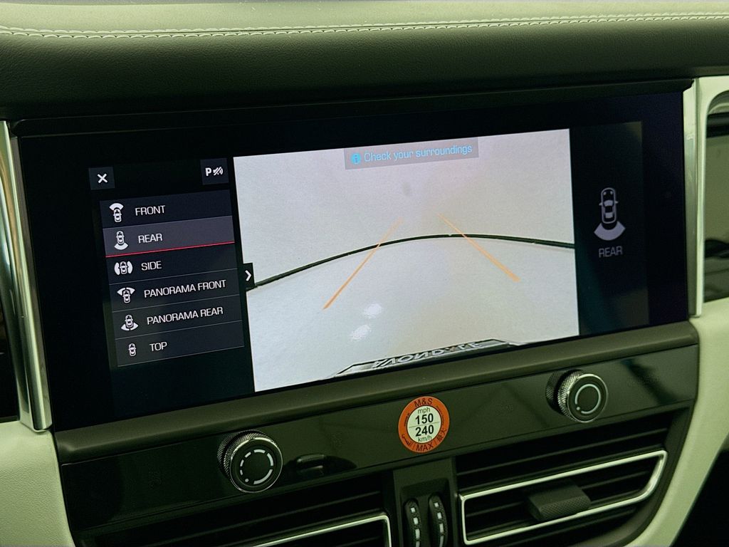 2026 Porsche Macan T - Photo 21
