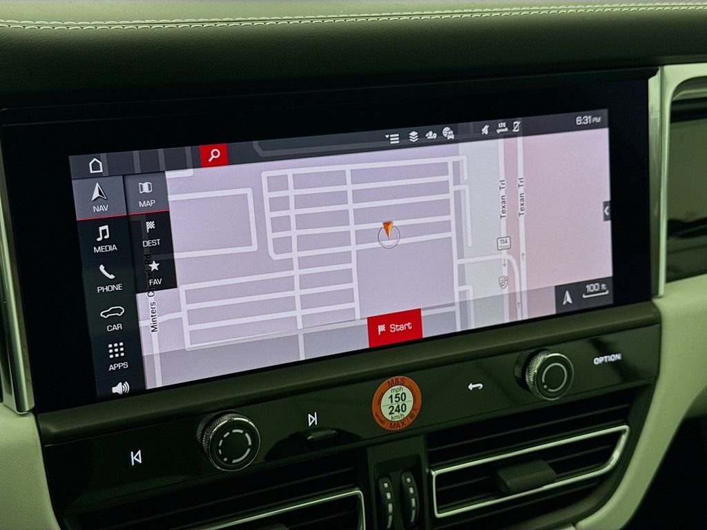 2026 Porsche Macan T - Photo 20