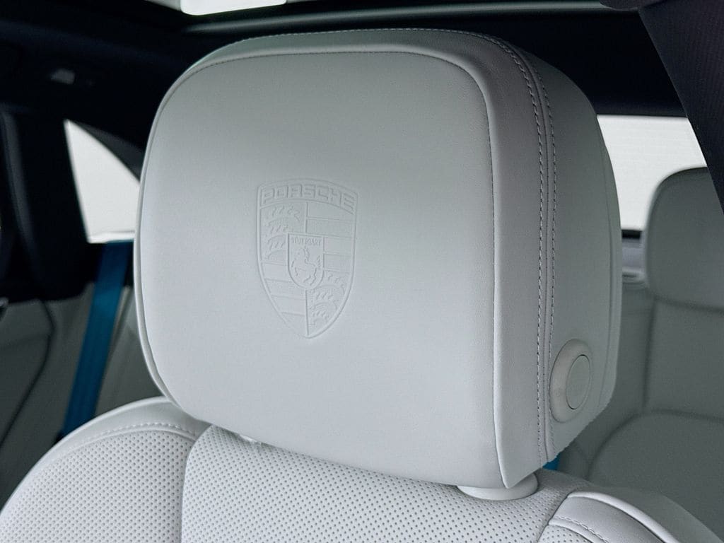 2026 Porsche Macan T - Photo 14