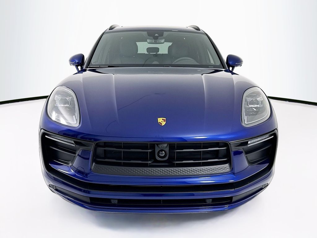 2026 Porsche Macan T - Photo 6