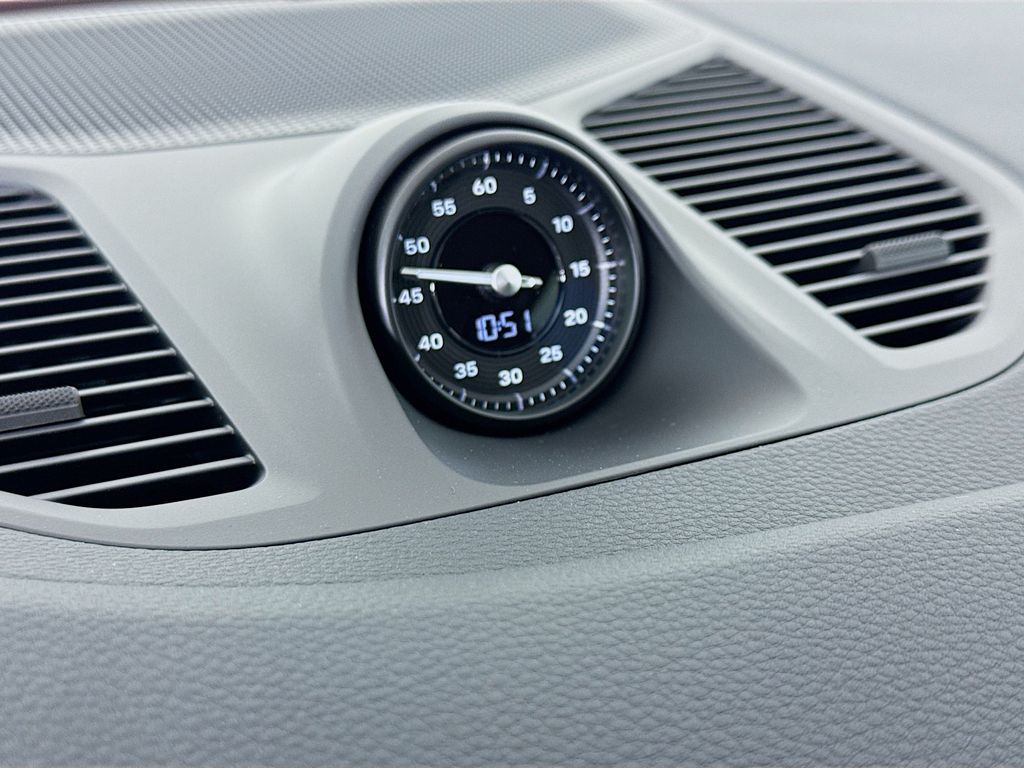 2026 Porsche Cayenne Coupe E-Hybrid - Photo 17
