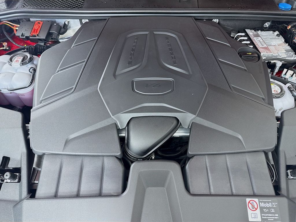 2026 Porsche Cayenne Coupe E-Hybrid - Photo 32