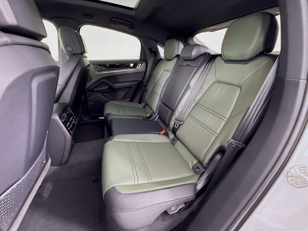 2026 Porsche Cayenne Coupe Base - Photo 25