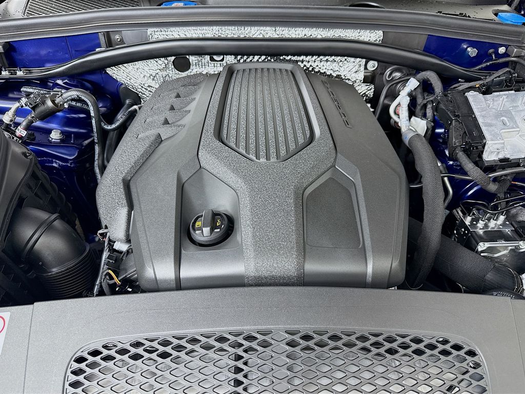 2026 Porsche Macan T - Photo 32
