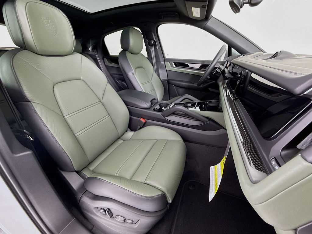 2026 Porsche Cayenne Coupe Base - Photo 32