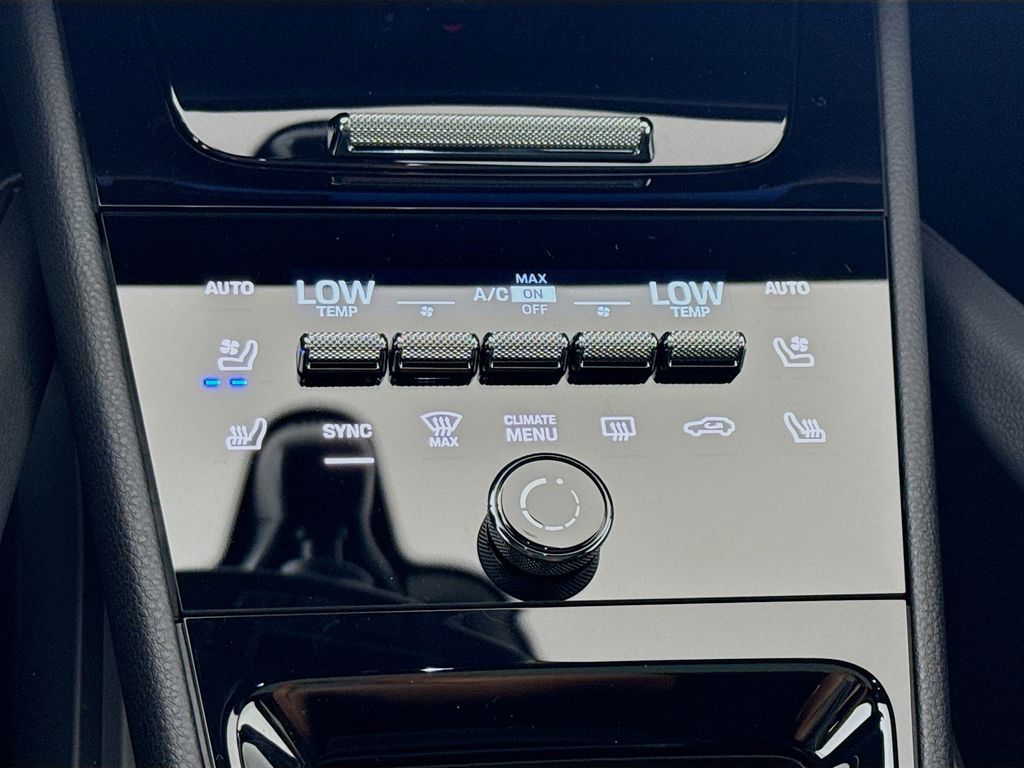 2026 Porsche Cayenne Coupe E-Hybrid - Photo 22