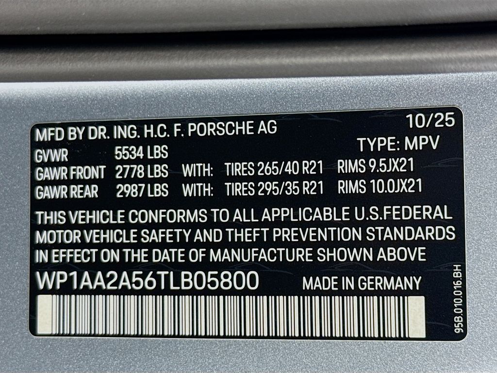 2026 Porsche Macan T - Photo 35