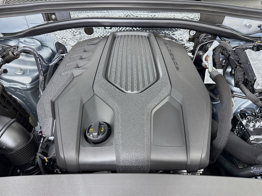 2026 Porsche Macan T - Photo 33