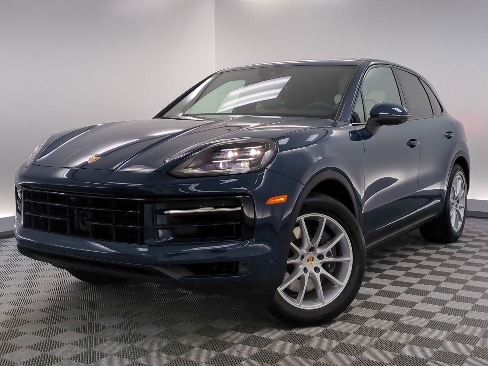 2025 Porsche Cayenne Base