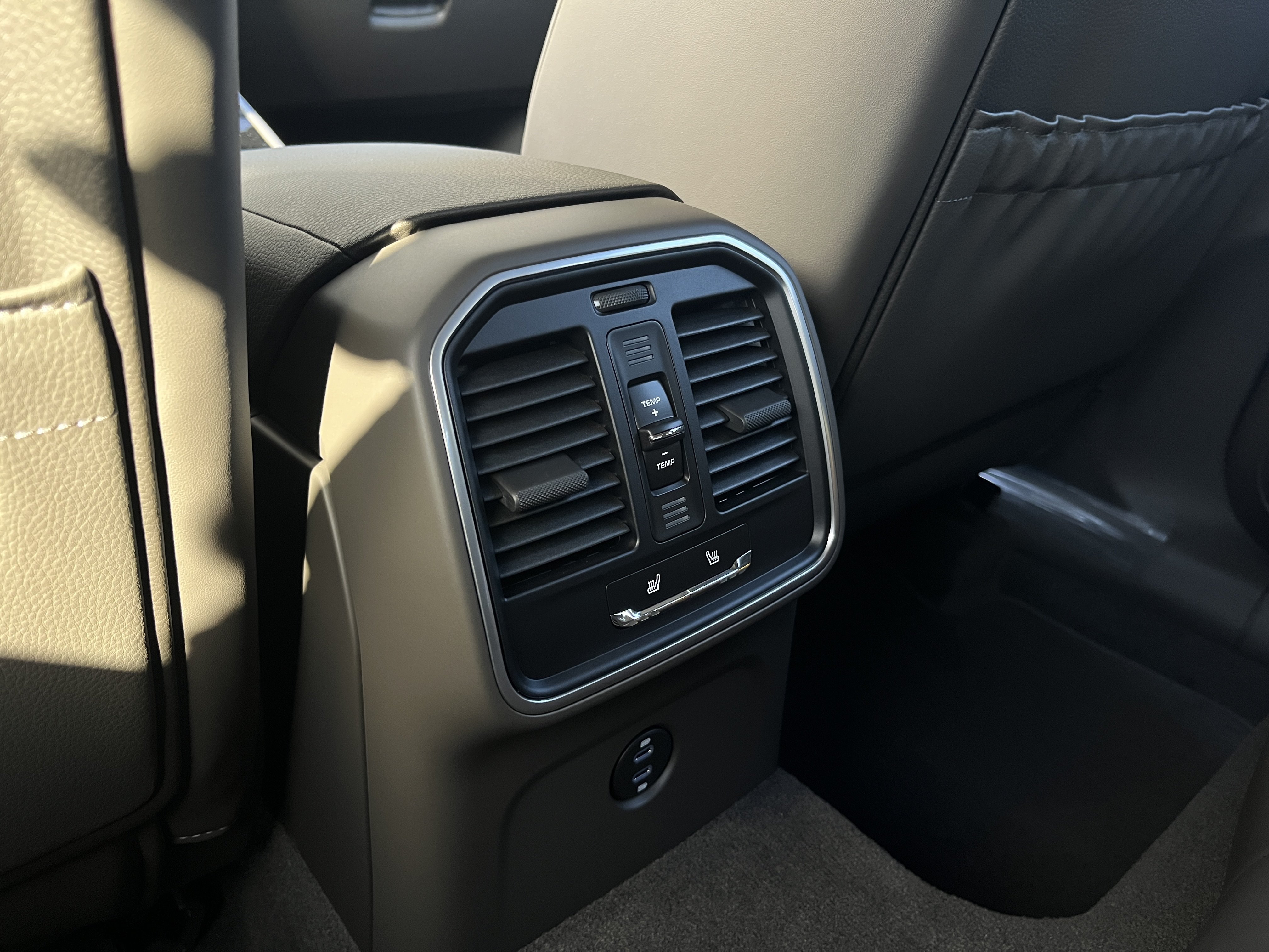2026 Porsche Macan Base - Photo 18