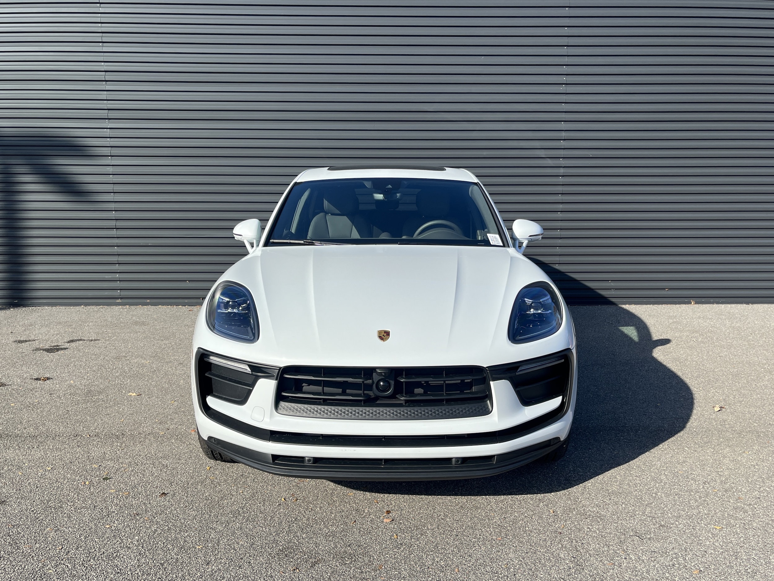 2026 Porsche Macan Base - Photo 6