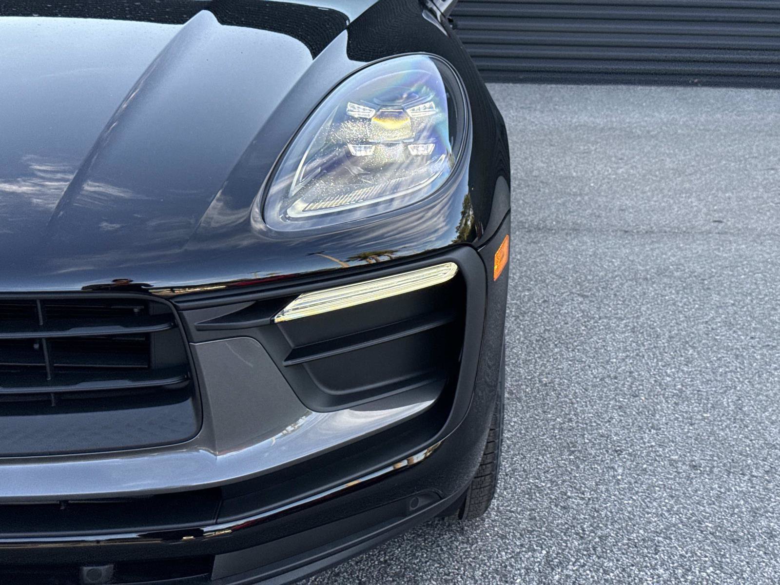 2026 Porsche Macan T - Photo 12