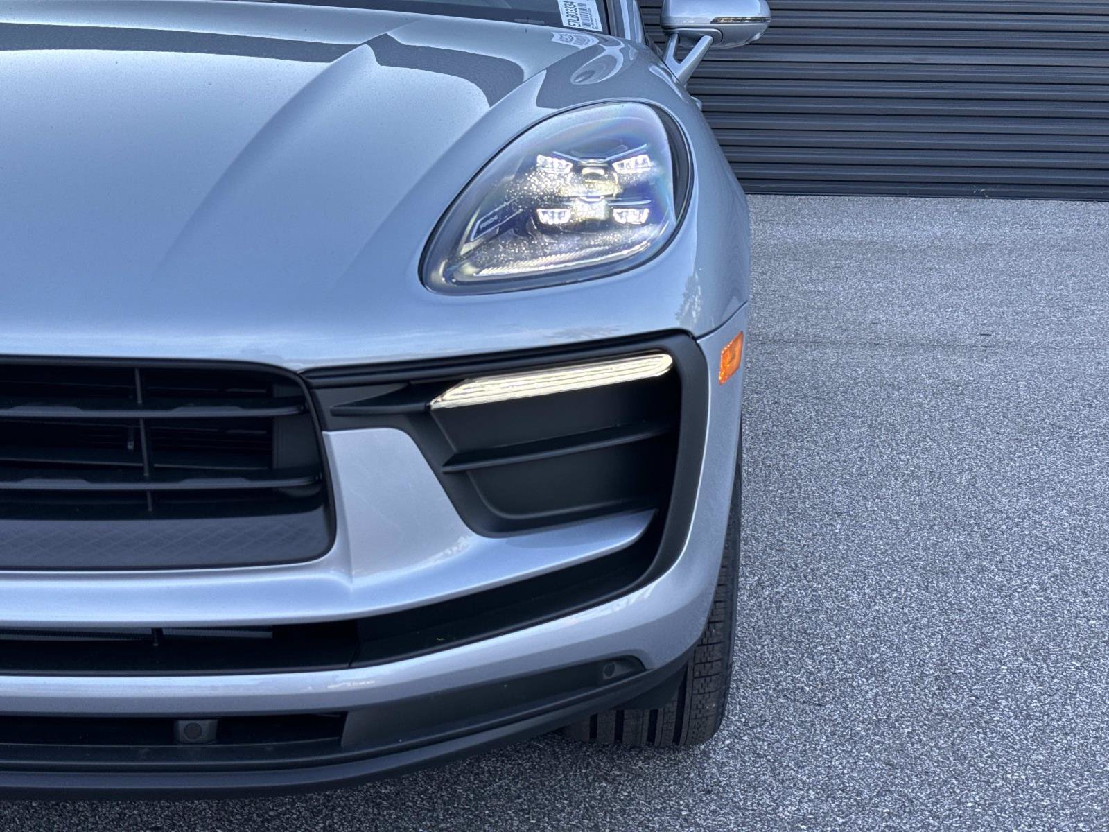 2026 Porsche Macan Base - Photo 11