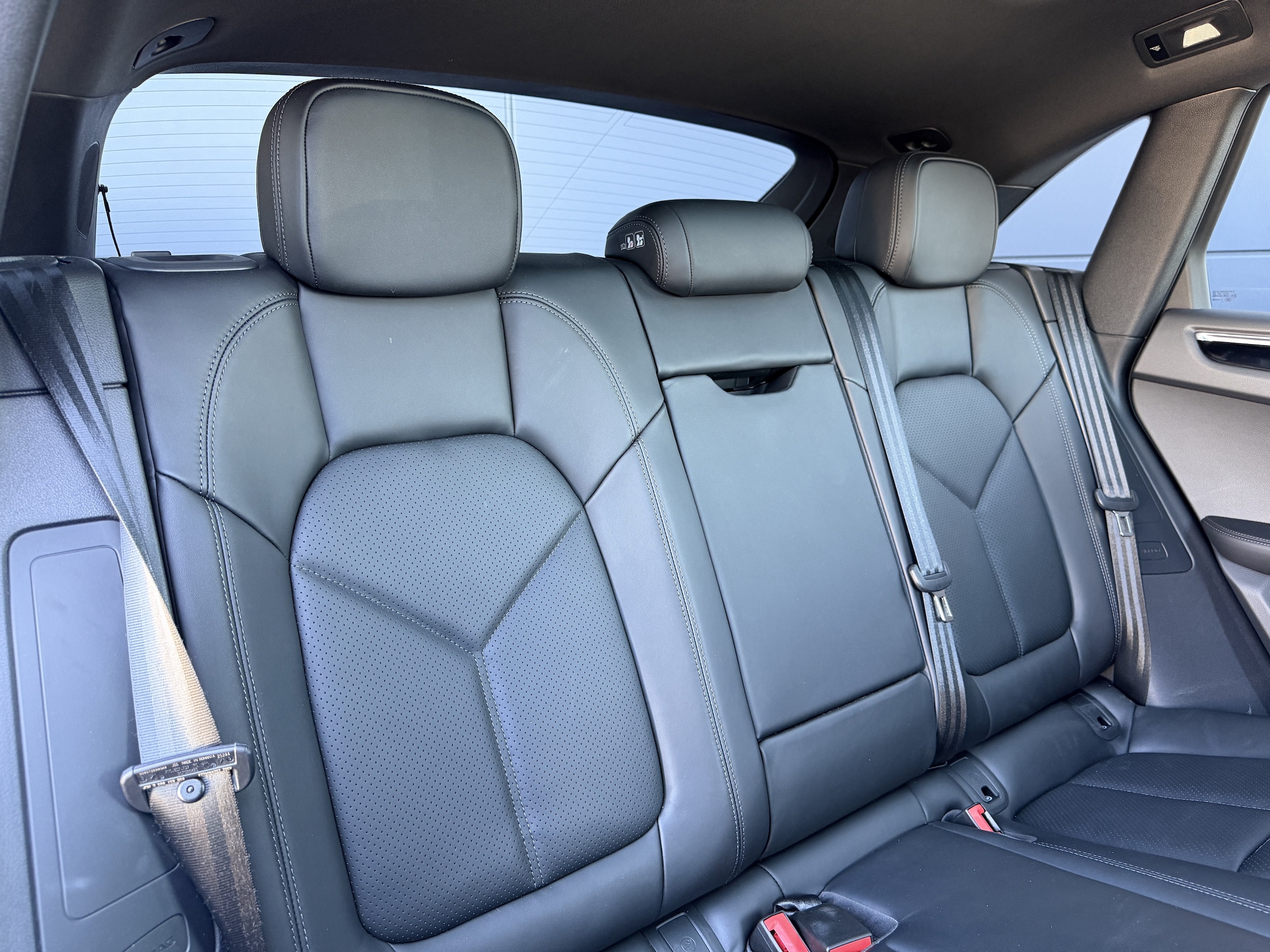 2026 Porsche Macan Base - Photo 38