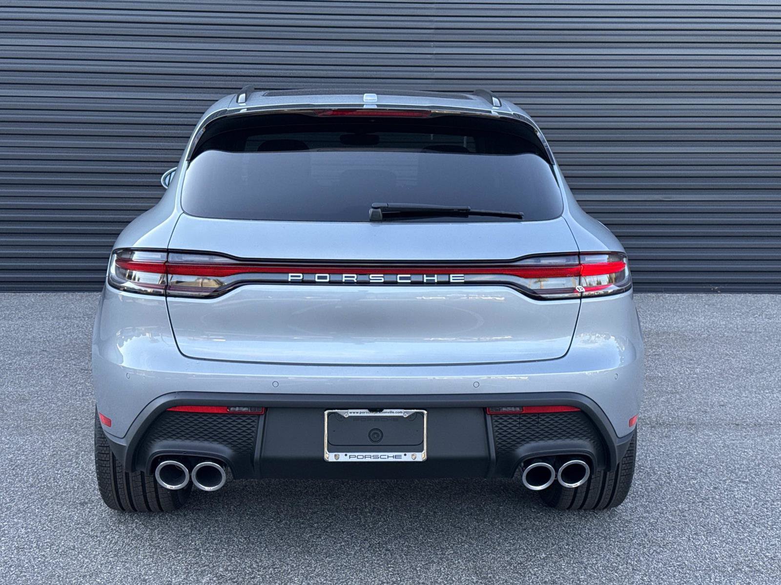 2026 Porsche Macan Base - Photo 6