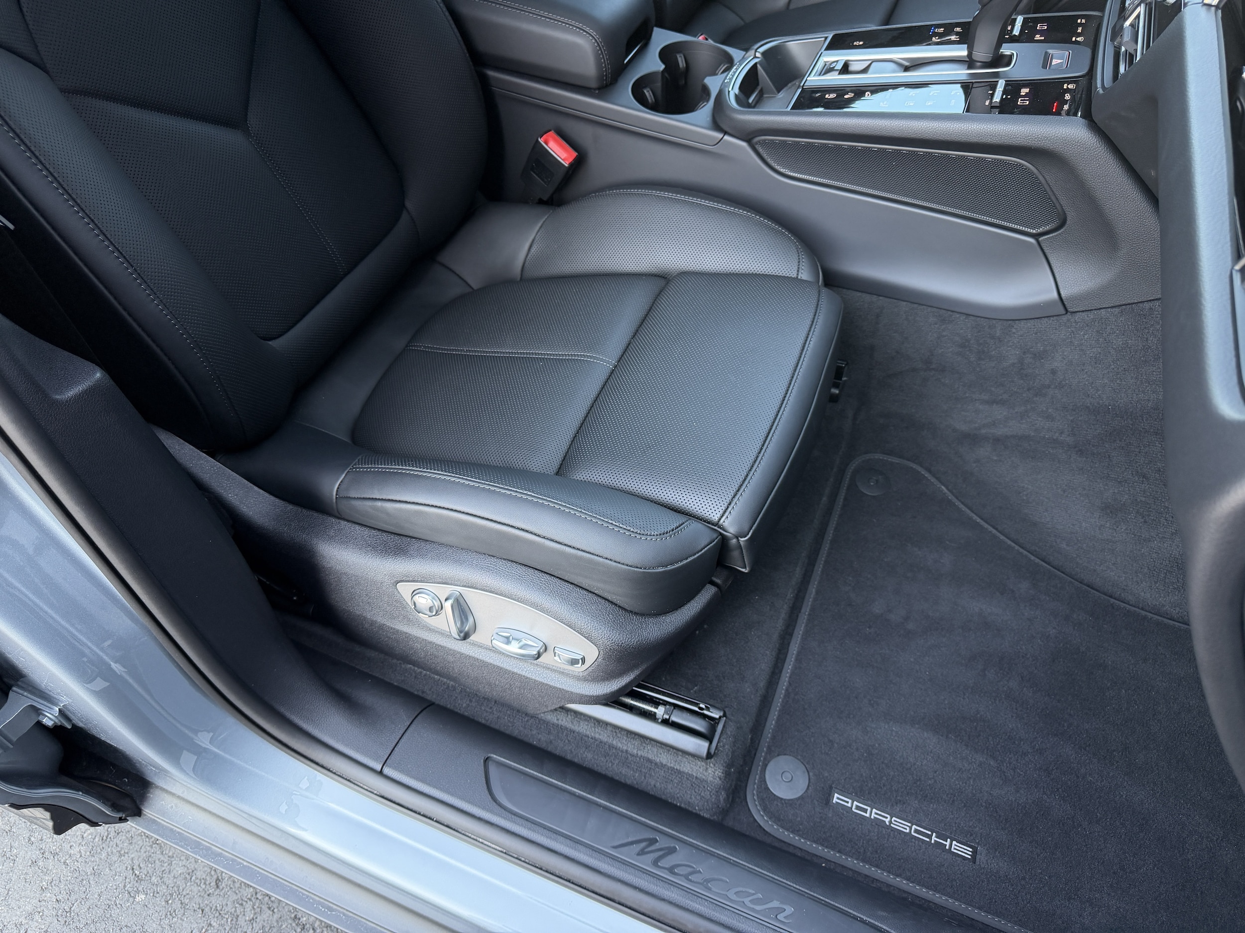 2026 Porsche Macan Base - Photo 35