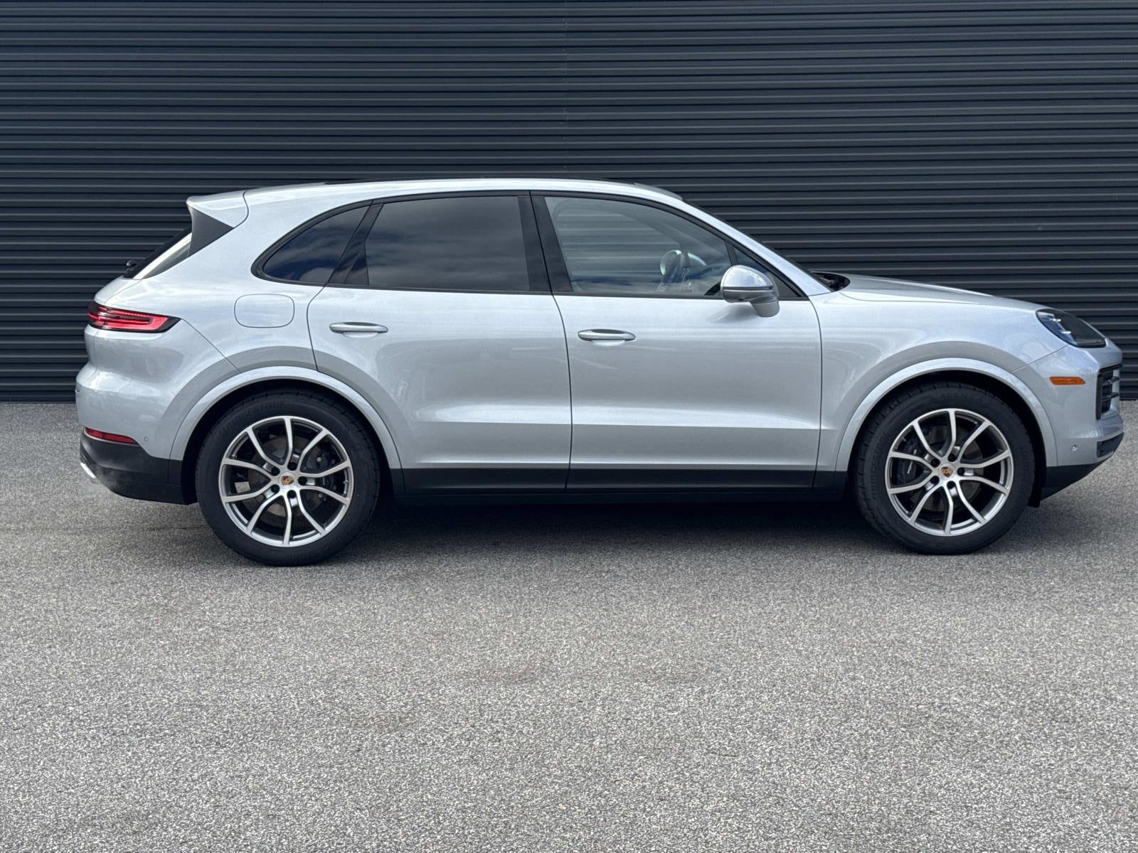 2026 Porsche Cayenne Base - Photo 8