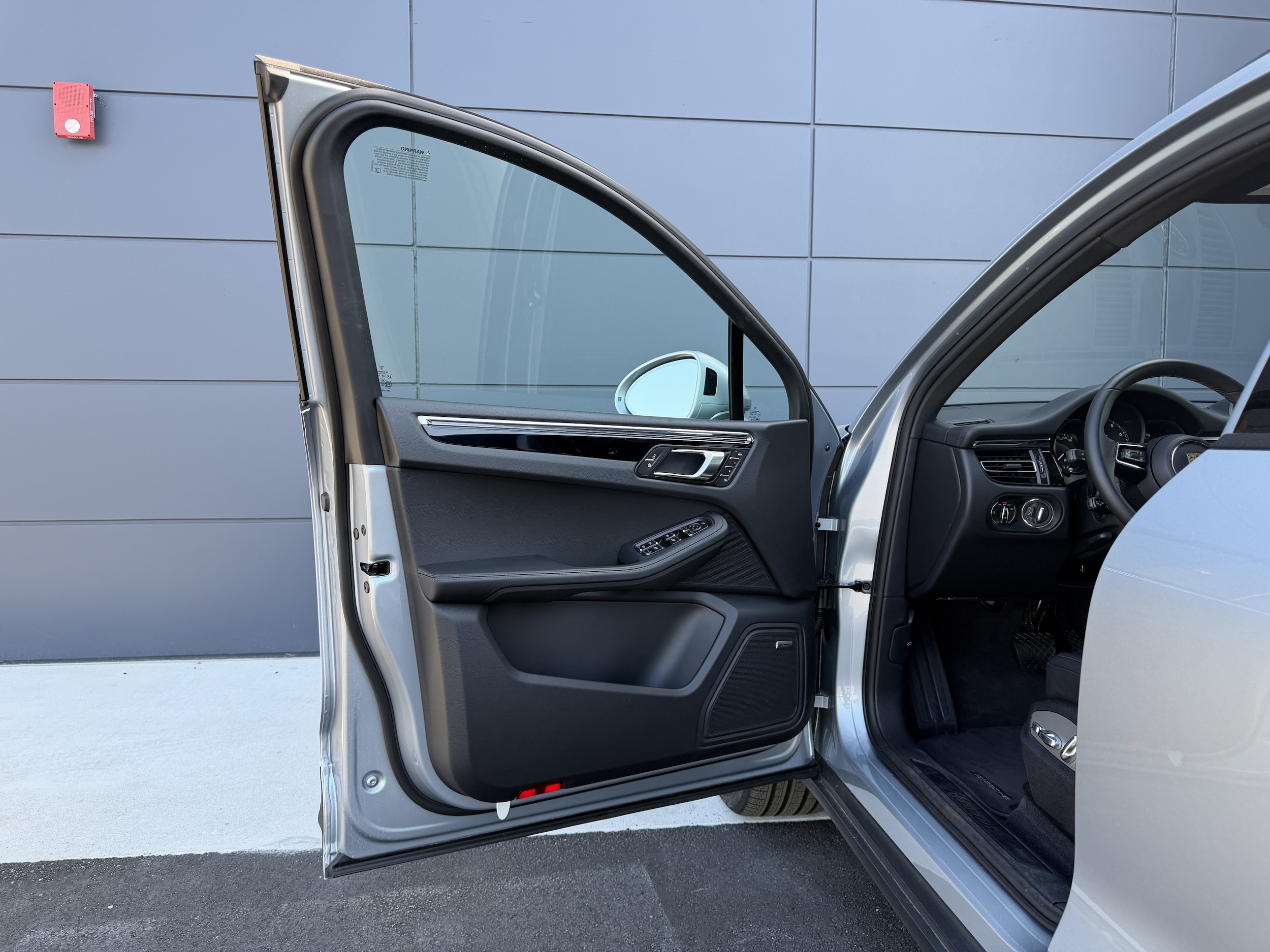 2026 Porsche Macan Base - Photo 14