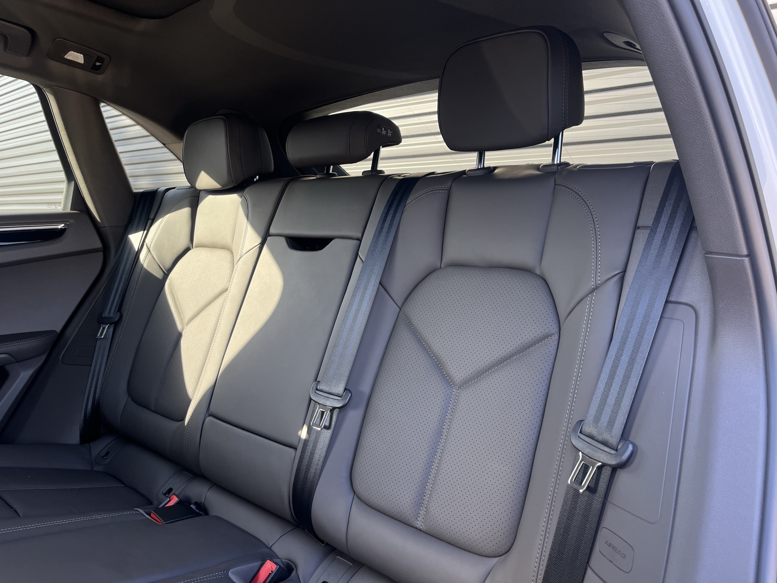 2026 Porsche Macan Base - Photo 16